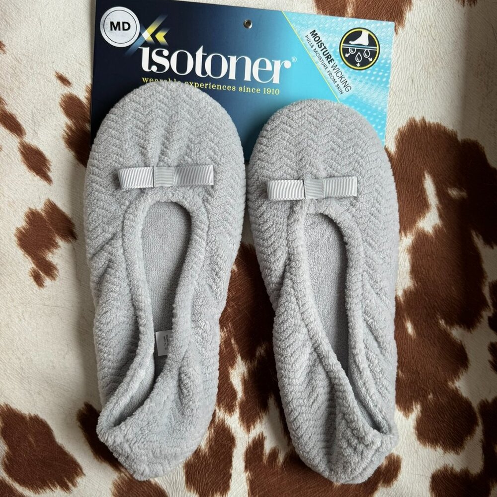 Isotoner Slippers: New